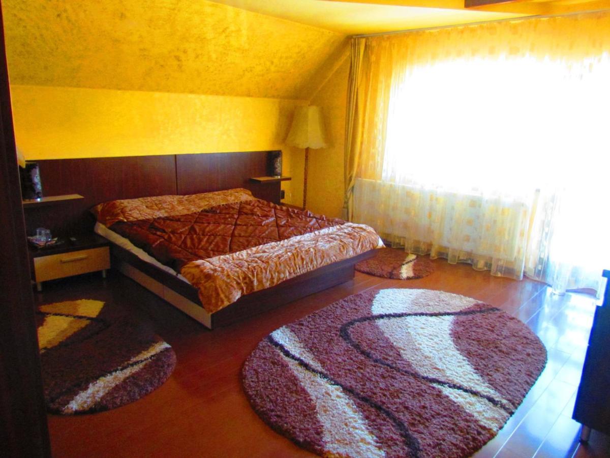 Amelia House Hotel Făgăraş Eksteriør billede